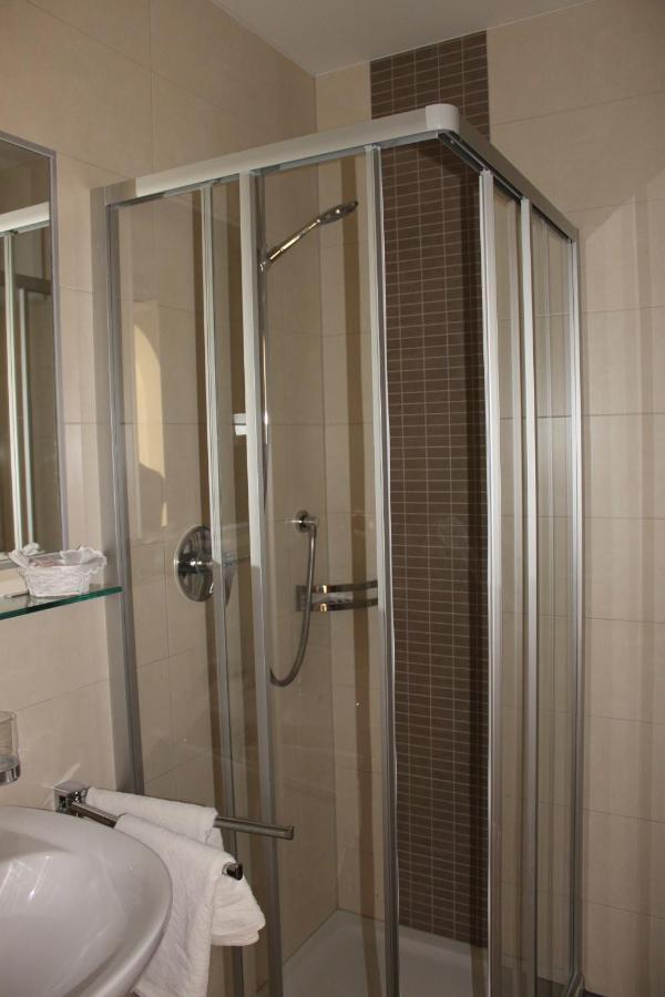 Hotel Garni Färbe Sterzing Zimmer foto